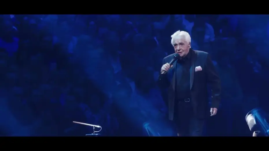 Video for the film Michel Sardou : Je me souviens d'un adieu - Le concert au cinéma — SARDOU - LE CONCERT AU CINEMA | EXTRAIT
