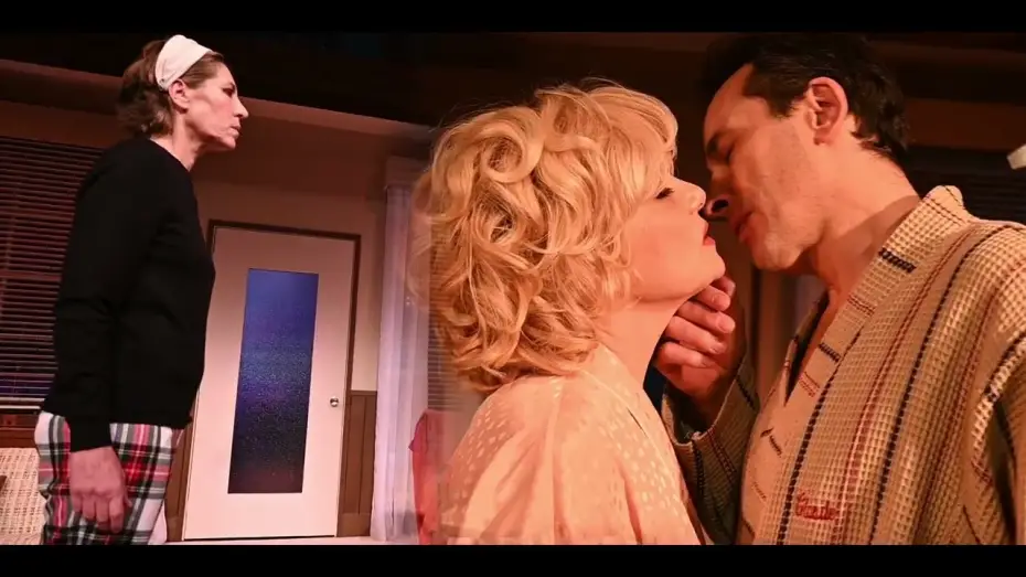 Video for the film Bungalow 21 — BUNGALOW 21 - Théâtre de la Madeleine - Bande annonce