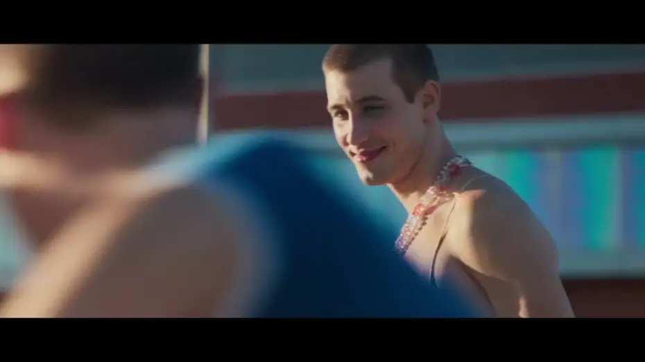 Video for the film Fraternity — El aspirante - Tráiler oficial