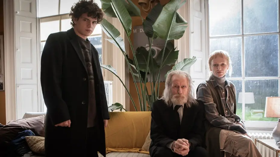 Video for the film & Sons — Trailer