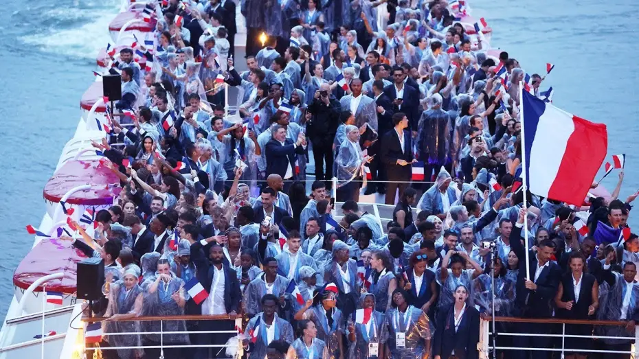 Video for the film Paris 2024 Olympic Opening Ceremony — JO PARIS 2024 - Le bateau de l'Équipe de France défile au son de "Que je t'aime" de Johnny