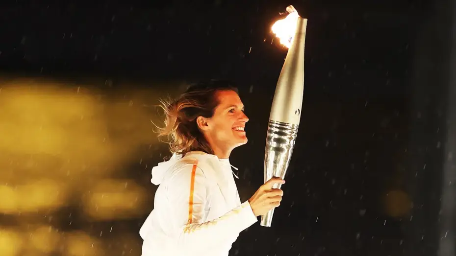 Video for the film Paris 2024 Olympic Opening Ceremony — JO PARIS 2024 - Mauresmo, Douillet, Manaudou : 24 porteurs de la flamme olympique pour finir