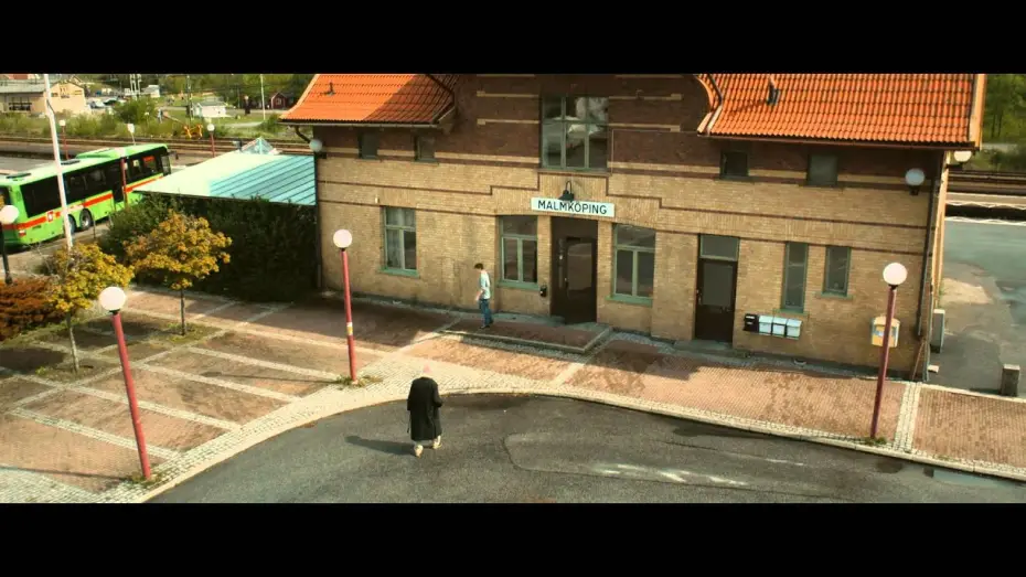 Video for the film The 100 Year-Old Man Who Climbed Out the Window and Disappeared — Der Hundertjährige, der aus dem Fenster stieg und verschwand - Trailer