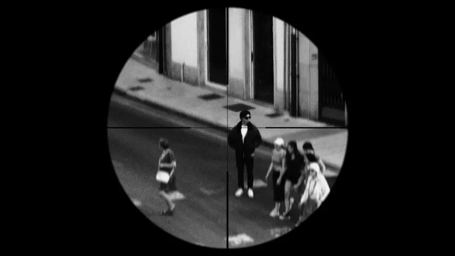 Video for the film Tan Indefenso — Tan indefenso