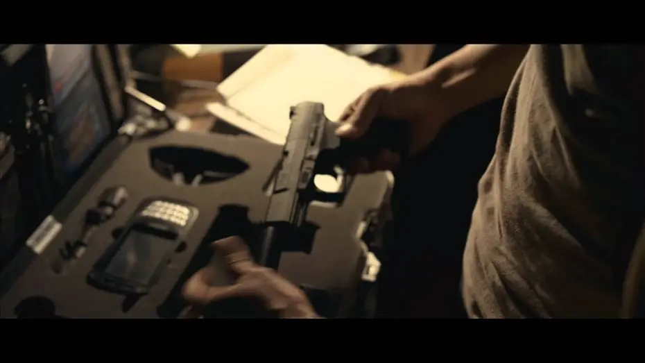 Video for the film The Berlin File — The Agent - Bande Annonce VF