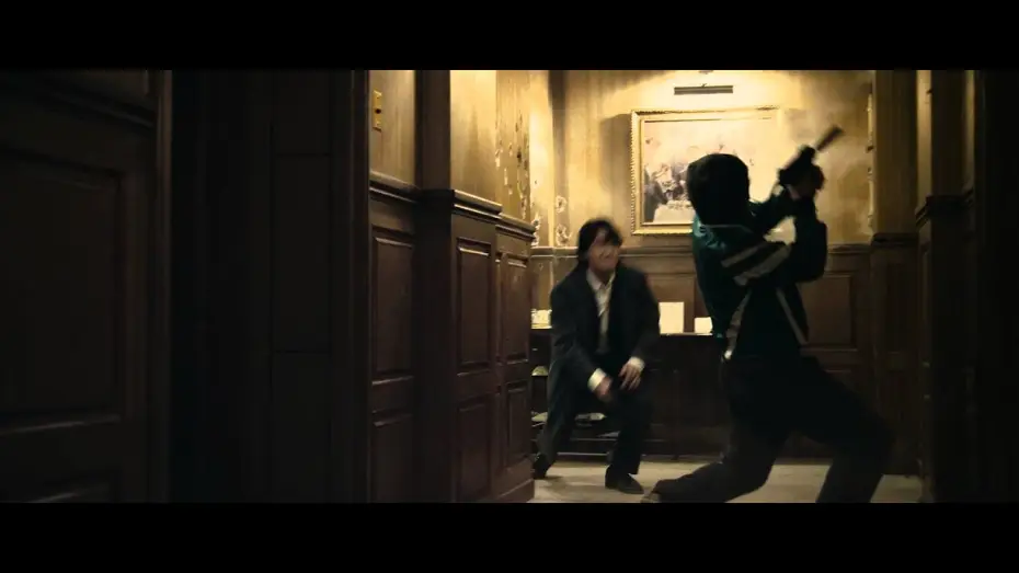 Video for the film The Berlin File — The Agent - Extrait "Fusillade à l'hôtel" (VF)