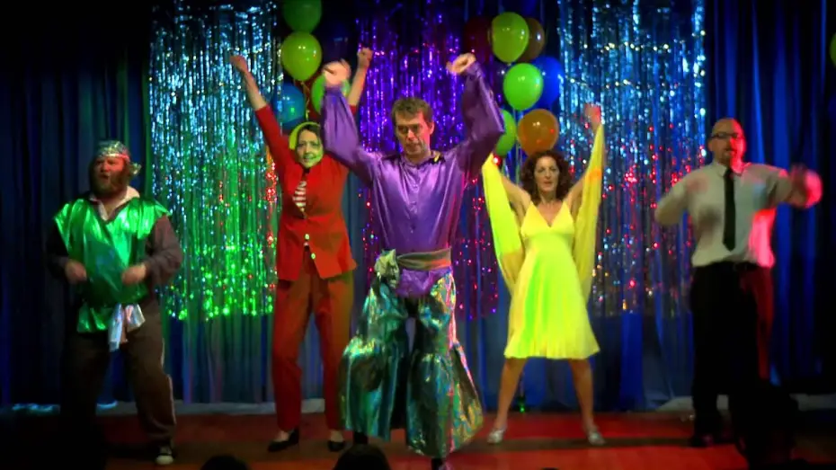 Video for the film Monster Pies — Monster Pies - Moscow Dance (original edit)