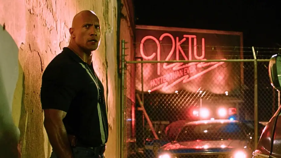 Video for the film Empire State — Dwayne Johnson caught in a shootout