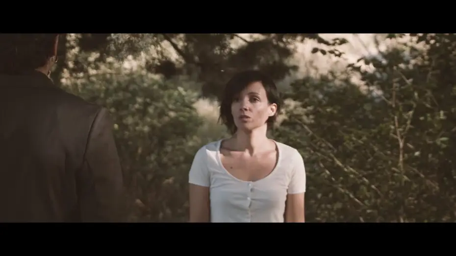 Video for the film Yo cazatesoros: El quinto del rey — Ella es EVA SANZ la experta en telecomunicaciones, y hacker a tiempo parcial.