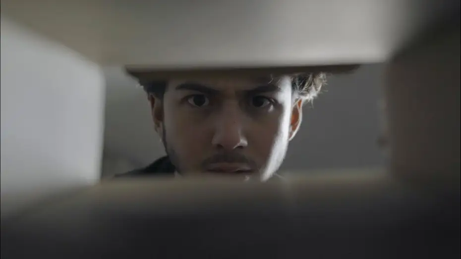 Video for the film Anonymous Gift — Anonymous Gift - 1 Minute Short Film