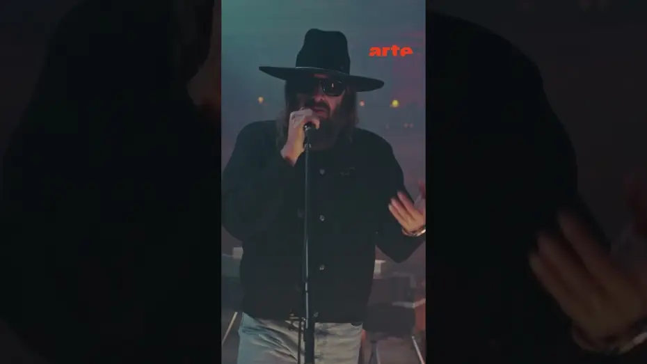 Video for the film Sébastien Tellier at the Mirecourt Theater Passengers — Sébastien Tellier offre un passengers poétique au coeur du Théâtre de Mirecourt #live – ARTE Concert