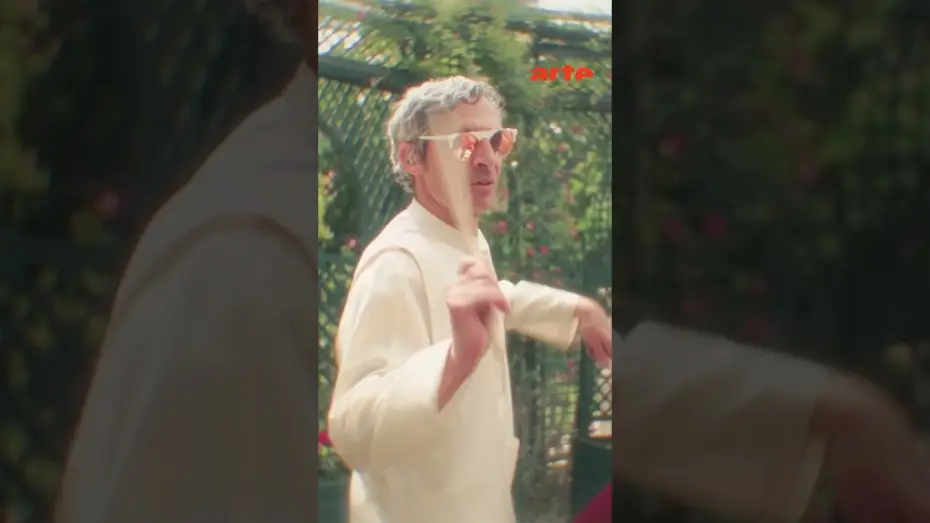Video for the film Irène Drésel @ Passengers — Au cœur d’une roseraie, Irène Drésel fait danser les fleurs au rythme d'un set techno – ARTE Concert