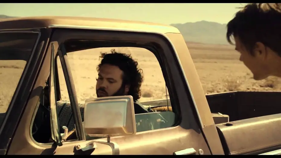 Video for the film Scenic Route — Scenic Route (Josh Duhamel) - Bande Annonce (VO)