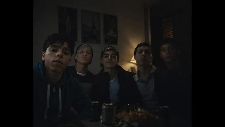 Video for the film Entre Amigos — pelicula-"Entre Amigos"