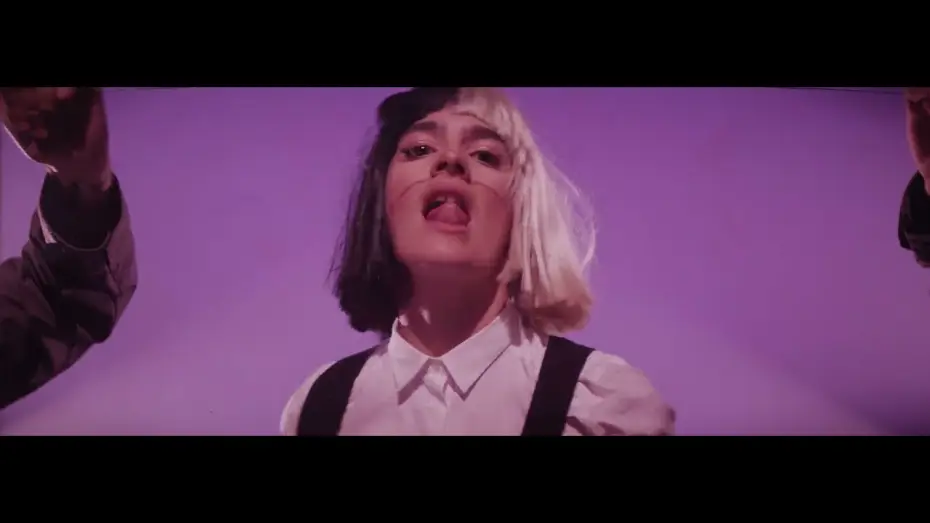 Video for the film Sia: Nostalgic for the Present — Sia - Unstoppable (Official Video - Live from the Nostalgic For The Present Tour)