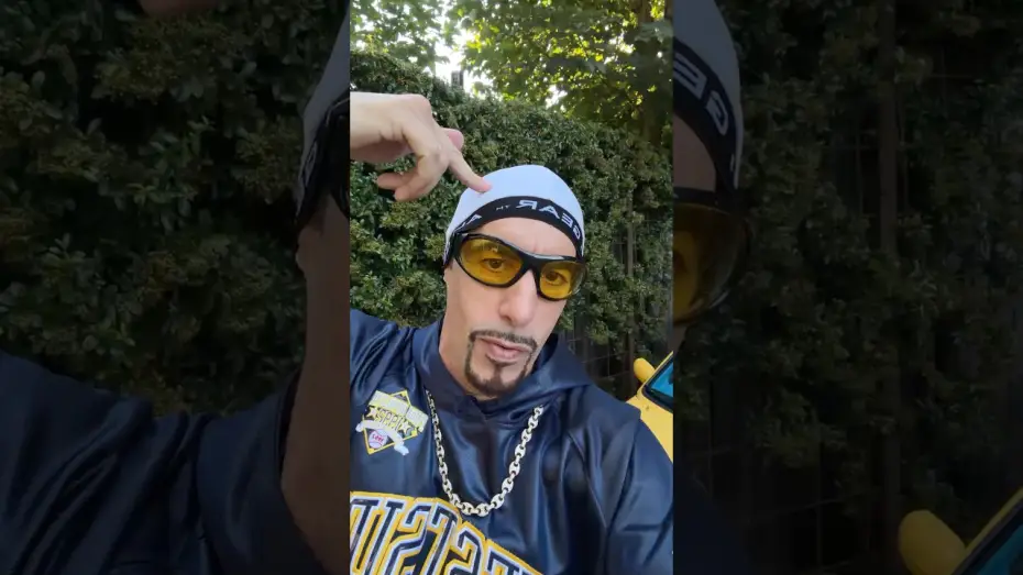 Video for the film Ali G: Who Iz I? — Yo me iz got some newz dat iz even bigger dan Biggie, check dis video…