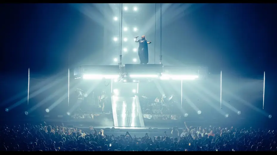 Video for the film Santa, le concert événement — SANTA - Vivre pour le meilleur - Live à Bruxelles (Clip Officiel)