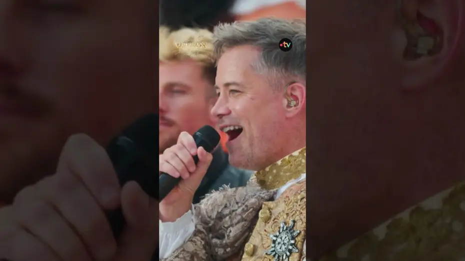 Video for the film Versailles en fête — La troupe du Roi Soleil à domicile 🤭