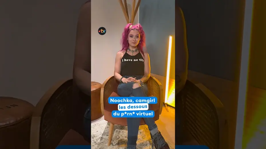 Video for the film Putain de travail ! — Camgirl, les dessous du p*rn* virtuel 📹