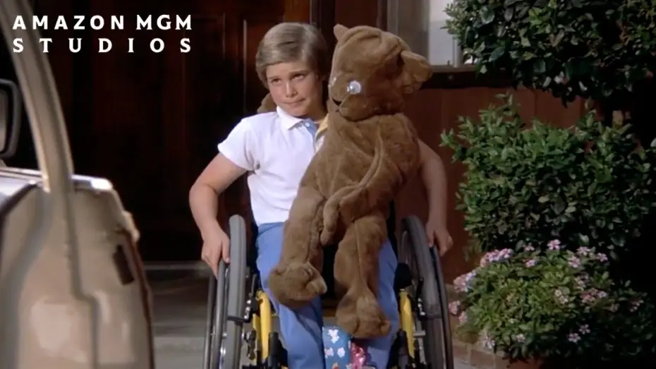 Video for the film Mac and Me — Laboratory Escape Scene