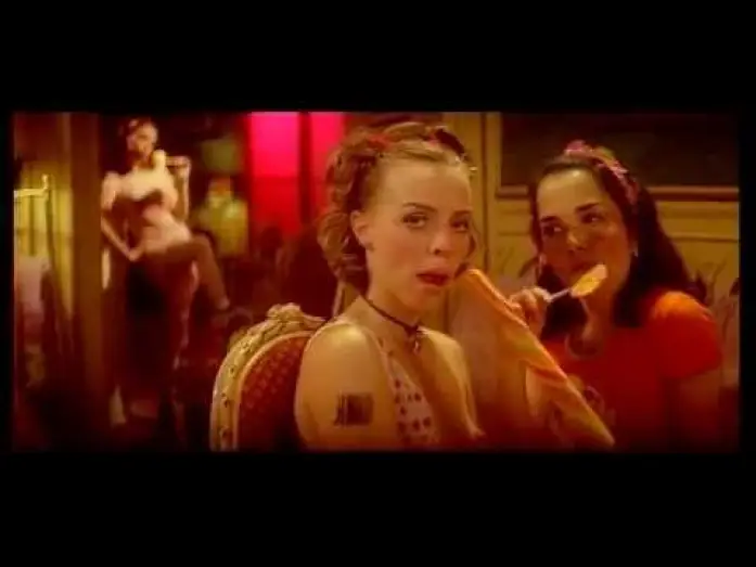 Video for the film Airbag — Tráiler
