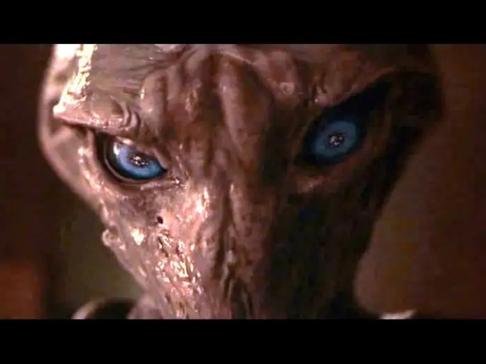 Video for the film Alien Hunter — Alien Hunter (Trailer español)