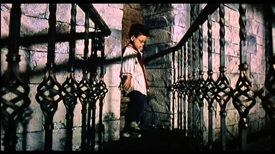 Video for the film The Little Vampire — The Little Vampire - Trailer 1