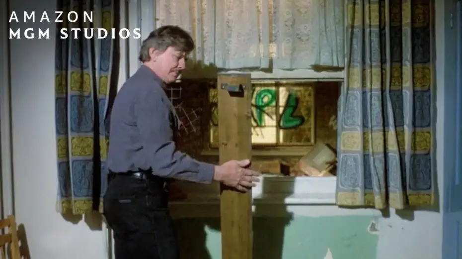 Video for the film Death Wish 3 — Paul Sets Up A Trap