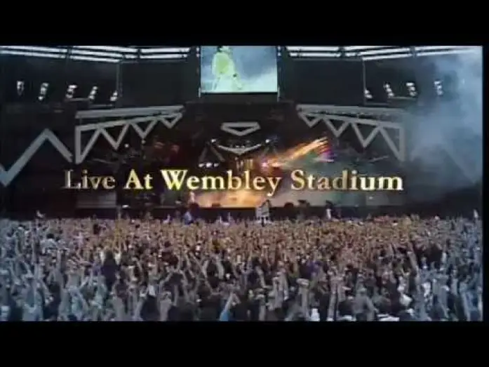 Video for the film Queen: Live at Wembley Stadium — Queen - Živě ve Wembley (oficiální trailer)
