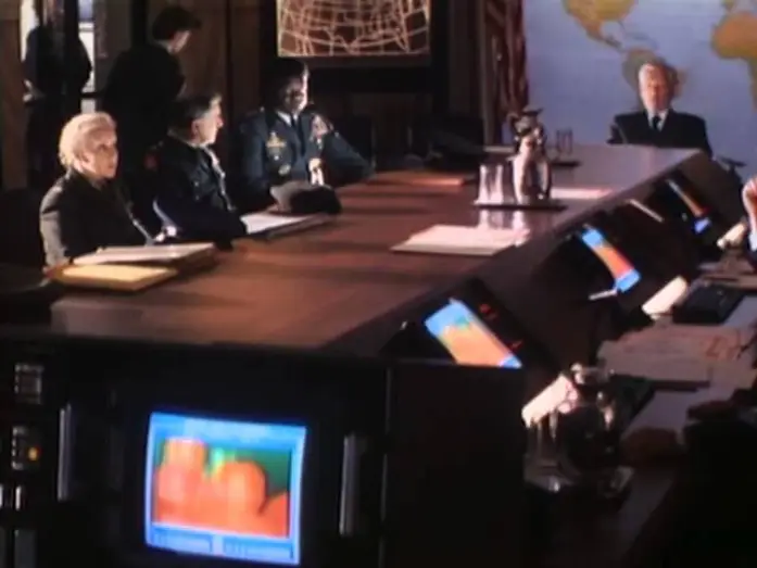 Video for the film The Puppet Masters — Les Maîtres du monde