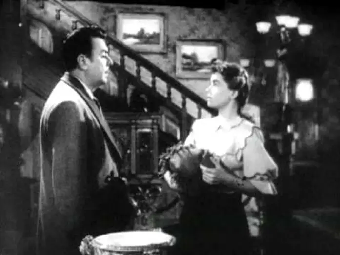 Video for the film The Spiral Staircase — The Spiral Staircase (1945) trailer