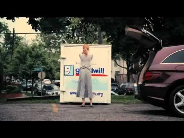 Video for the film Rabbit Hole — Bande annonce : Rabbit Hole - Madame Figaro