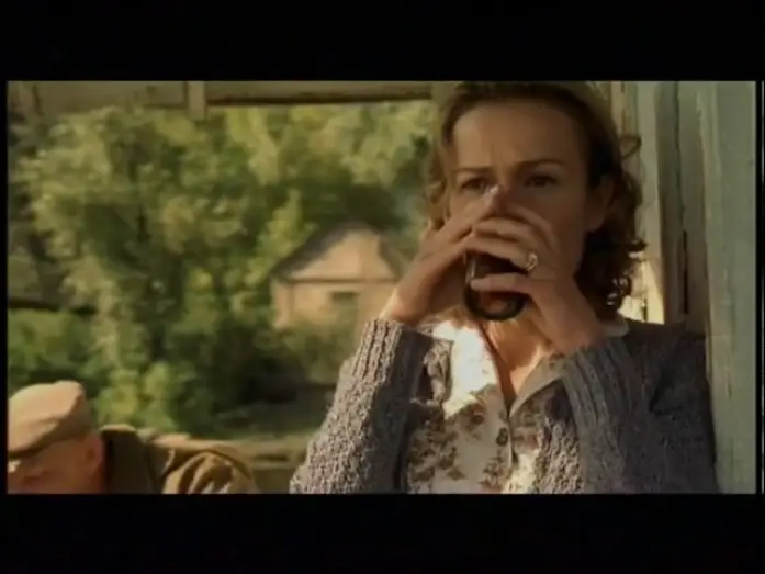 Video for the film East/West — Est-Ouest (1999) bande annonce