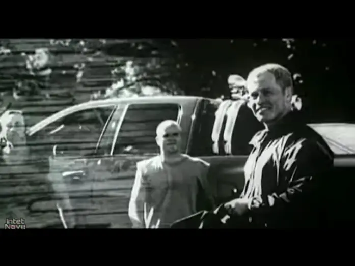 Video for the film Walking Tall — Walking Tall – Auf eigene Faust Trailer 2004 ( German Deutsch)