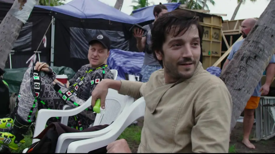 Video for the film Rogue One: A Star Wars Story — Rogue One : A Star Wars Story - Reportage : Sur le tournage avec Diego Luna