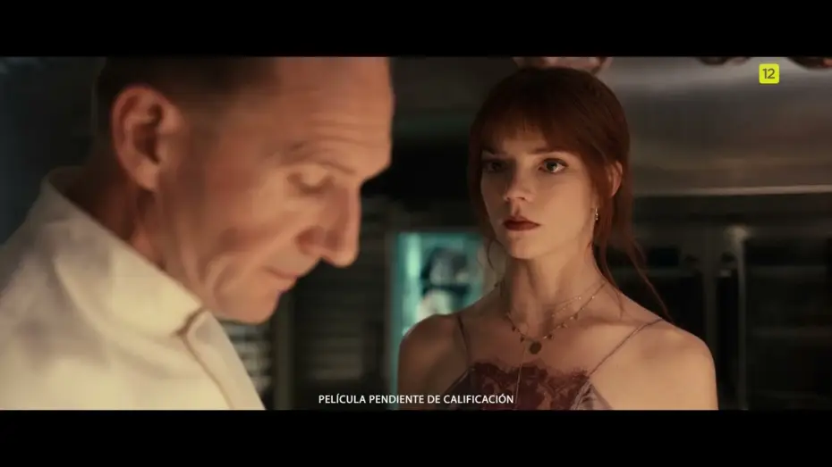 Video for the film The Menu — Escena: '¿Quién es usted?'
