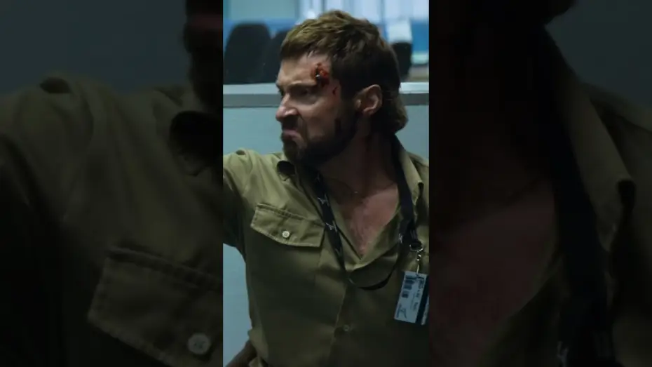 Video for the film Chappie — Chappie Fights with Vincent (Scene)