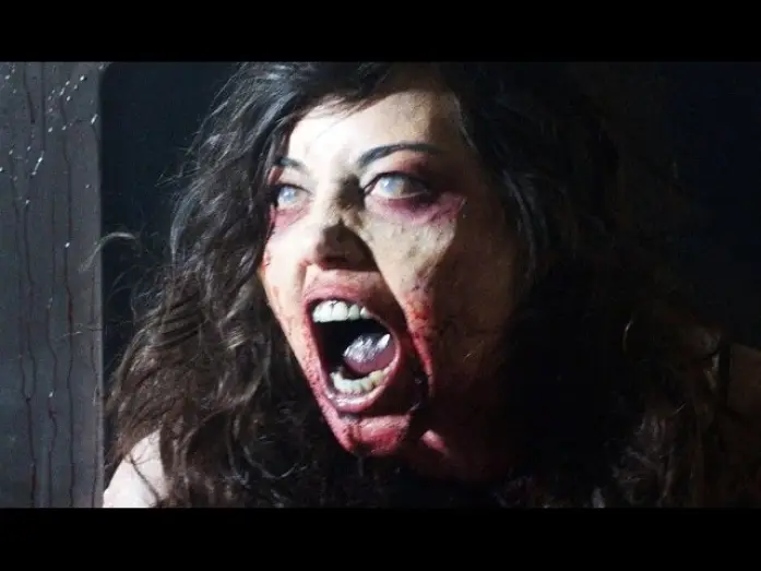 Video for the film Life After Beth — AMOR ZOMBIE (Trailer español)