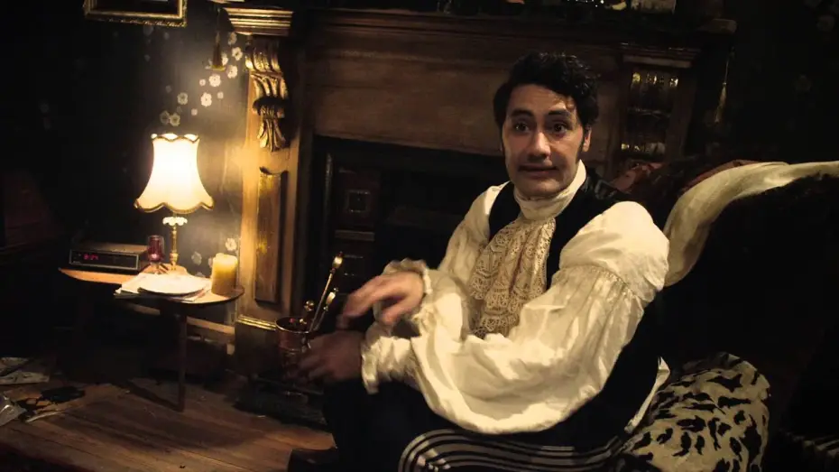 Video for the film What We Do in the Shadows — VAMPIRES EN TOUTE INTIMITÉ - Extrait #2 - VF