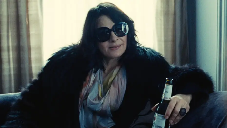 Video for the film Clouds of Sils Maria — Clip - "I thought we despised the Internet"