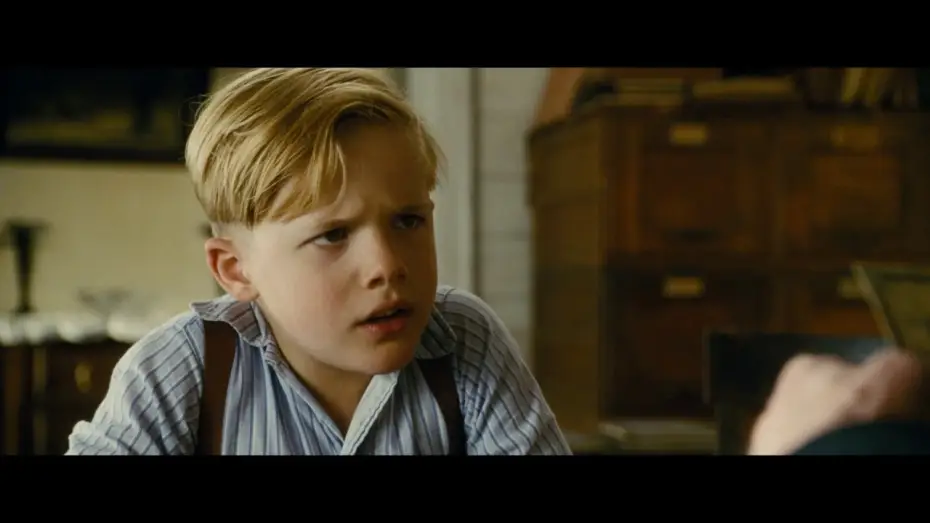 Video for the film Little Boy — Little Boy Extrait 3 VF - La liste ancestrale (Au cinéma le 10 mai 2017)