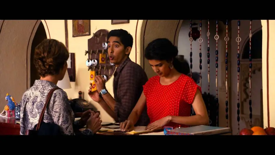 Video for the film The Second Best Exotic Marigold Hotel — Indian Palace : Suite Royale - Extrait L'arrivée [Officiel] VF HD
