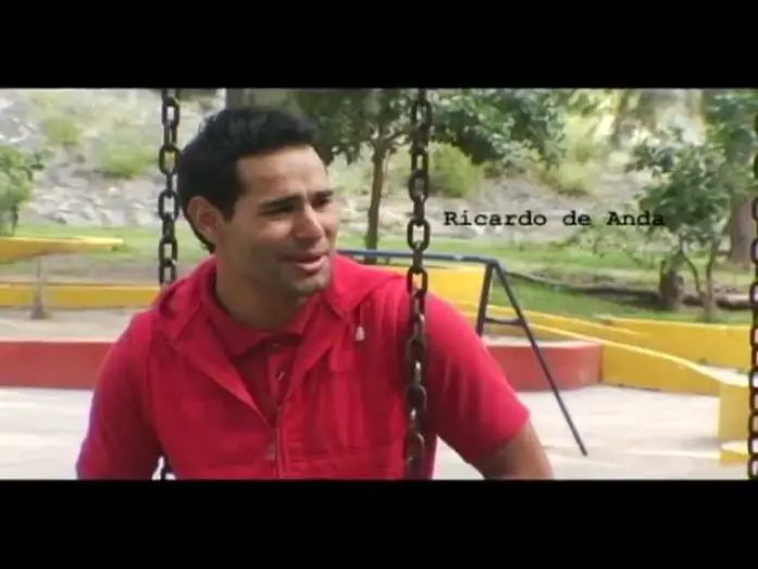 Video for the film Dos Caminos — 2 Caminos Trailer