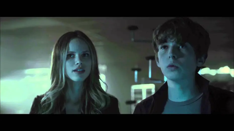 Video for the film Paper Towns — Papierowe miasta - Dwa tysiące kilometrów [fragment #4]