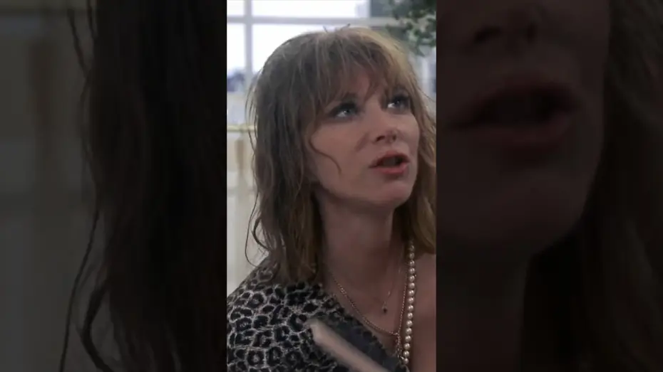 Video for the film Shampoo — Everyone Needs George (Scene)