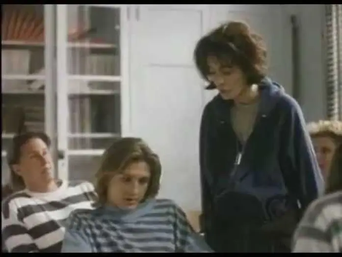Video for the film Welcome Home, Roxy Carmichael — Welcome Home, Roxy Carmichael (1990) Trailer