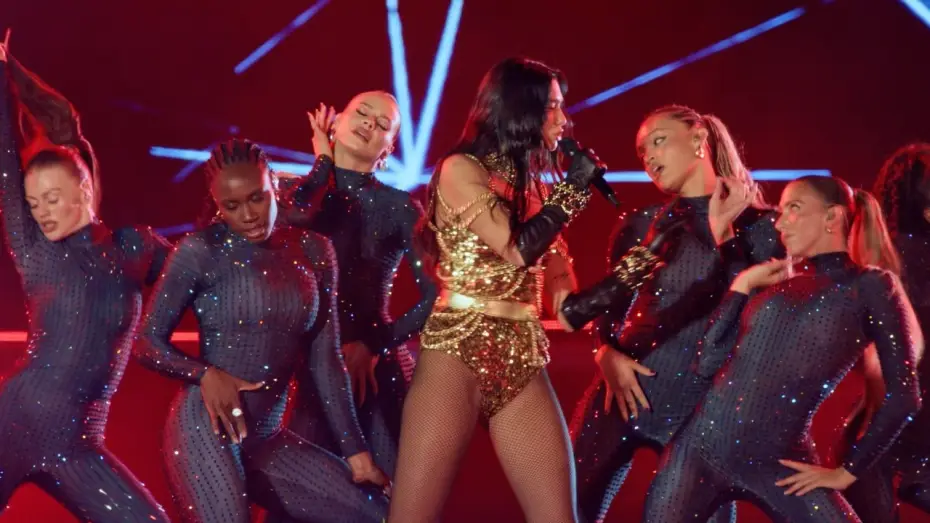 Video for the film Dua Lipa: Live from Mexico — Dua Lipa - New Rules / Dance The Night Interlude (En concert au Mexique)