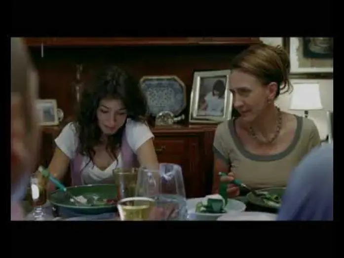 Video for the film Cado dalle nubi — Cado dalle nubi trailer - Checco Zalone