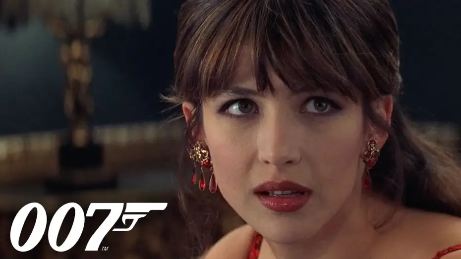 Video for the film The World Is Not Enough — Elektra arrives at the Casino