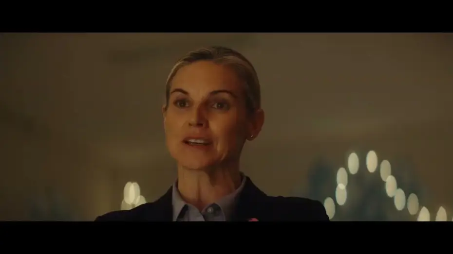 Video for the film The Man from Toronto — TRAILER   El hombre de Toronto